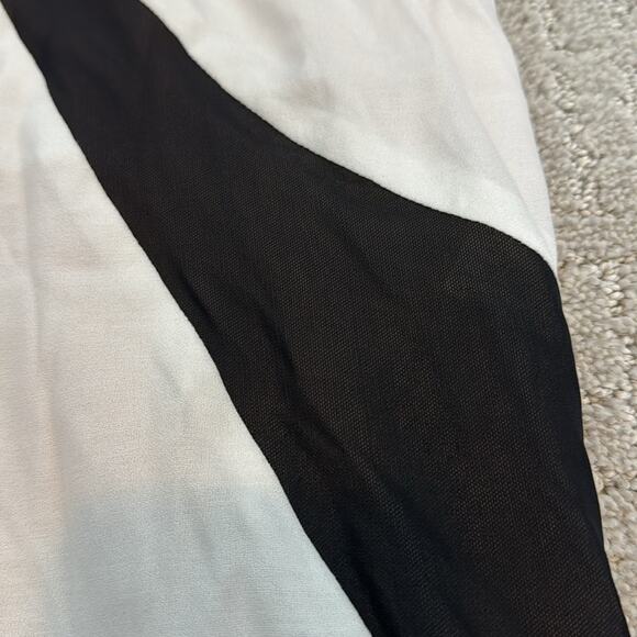 Maje white silk blend mini dress black mesh  accent flutter sleeve sleeveless - Picture 4 of 9